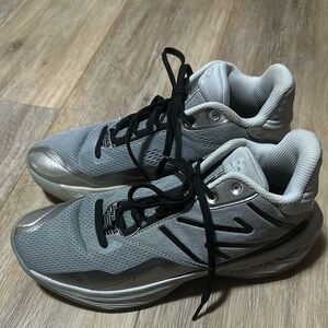 New Balance TWO WXY v4 Basketball  Men’s size 7.5. Great Condition!